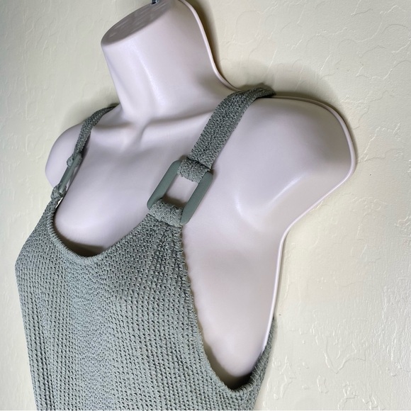 Aerie Shimmery Crinkle Birthday Scoop Cheekiest One Piece Swimsuit Green Size M - Picture 4 of 16